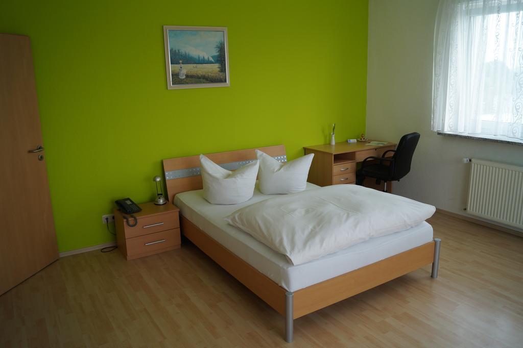 Hotel Reuterhof Дармщат Стая снимка